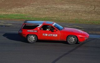 Illustration for article titled The Top 152 Lemons Of The 24 Hours Of LeMons Arse Freeze-A-Palooza 2009!